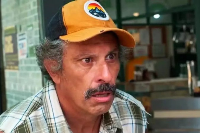 Por Você: Juarez perde todo o dinheiro para golpista e mente para a mulher -  (crédito: Obeservatório da TV)