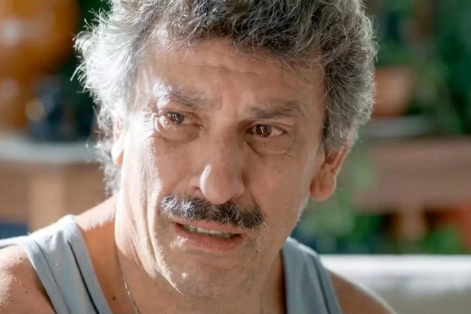 Por Você: Juarez desabafa diante de túmulo e faz promessa emocionante -  (crédito: Obeservatório da TV)