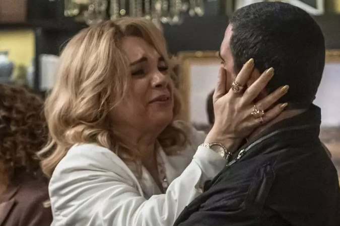 Quem Ama Cuida: Pilar toma atitude desesperada após retorno inesperado de Heitor -  (crédito: Obeservatório da TV)