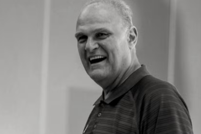 Morre aos 68 anos Oscar Schmidt, ícone do basquete e irmão de Tadeu Schmidt -  (crédito: Observatório dos Famosos)